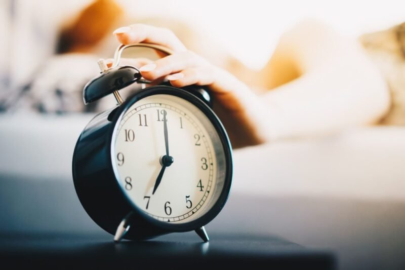 Rotinas Matinais e Noturnas de Alta Performance: 12 dicas para Turbinar Produtividade e Bem-Estar