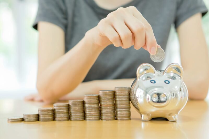 🤑 Como Economizar Dinheiro Ganhando um Salário Mínimo: 10 Estratégias Reais e Aplicáveis